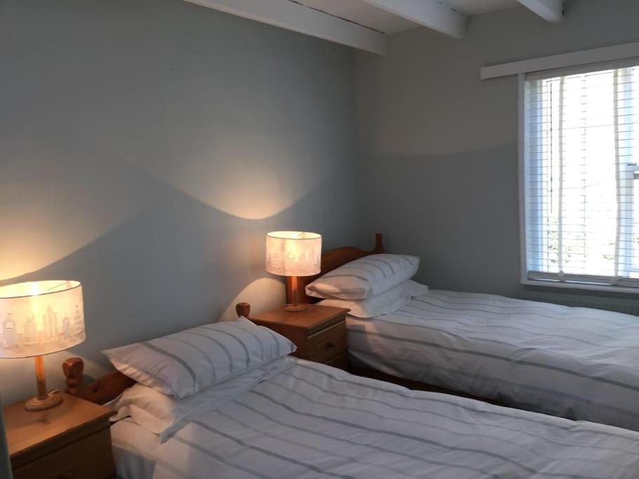 North Star Cottage Уитби Экстерьер фото